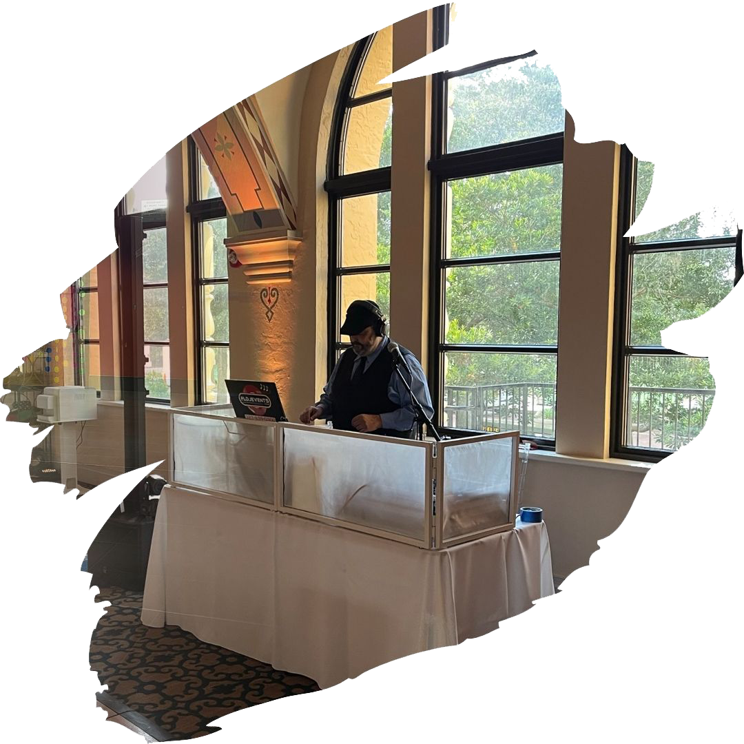 DJ & Photo Booth in Orlando Central Florida Market